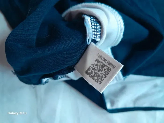 Tee shirt homme blanc et bleu Addidas taille M logo brodé - photo numéro 3
