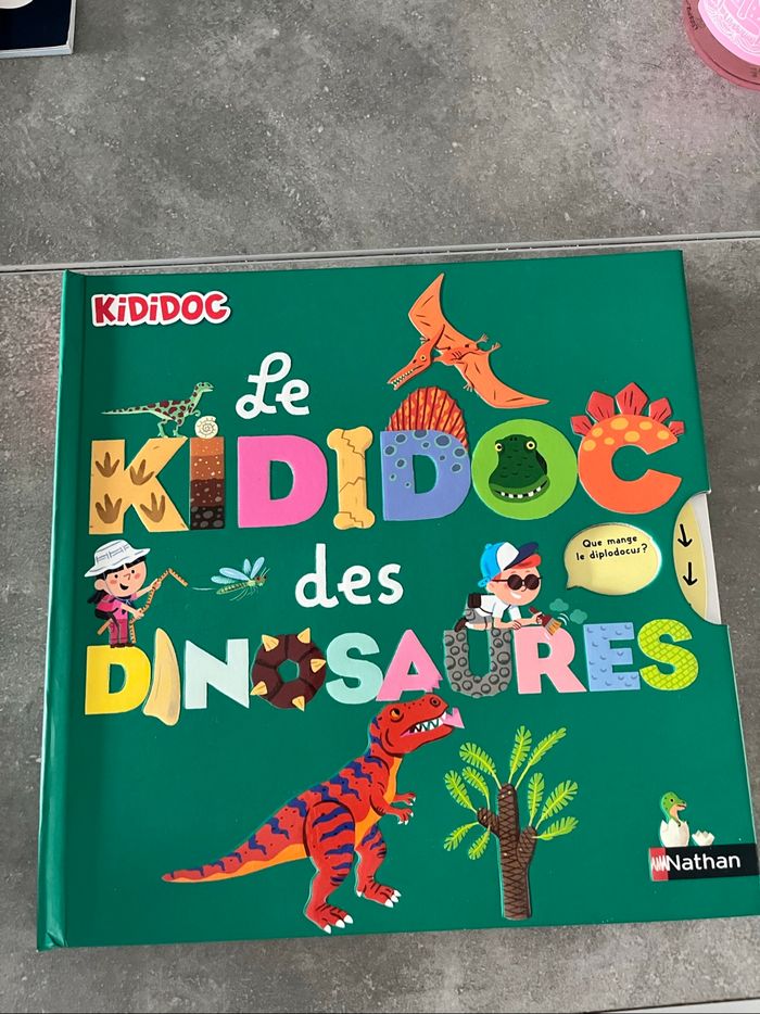 Livre dinosaure
