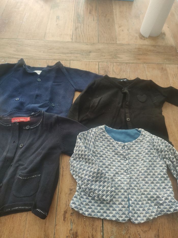 Lot 4 vestes 3 mois