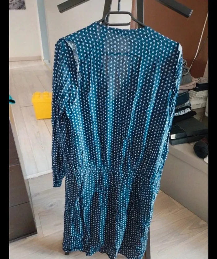 Robe Promod neuve jamais portée. Taille 42. Marine avec motifs. Effet cache cœur - photo numéro 8