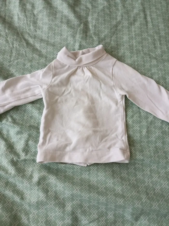 Sous pull 1 mois - photo numéro 3