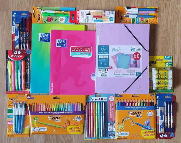 Gros lot de fournitures scolaires de marque NEUF