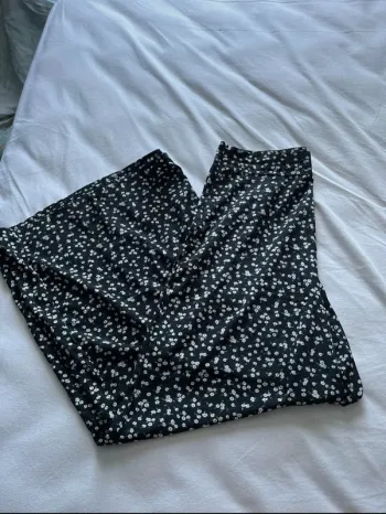 Pantalon fluide fleuri