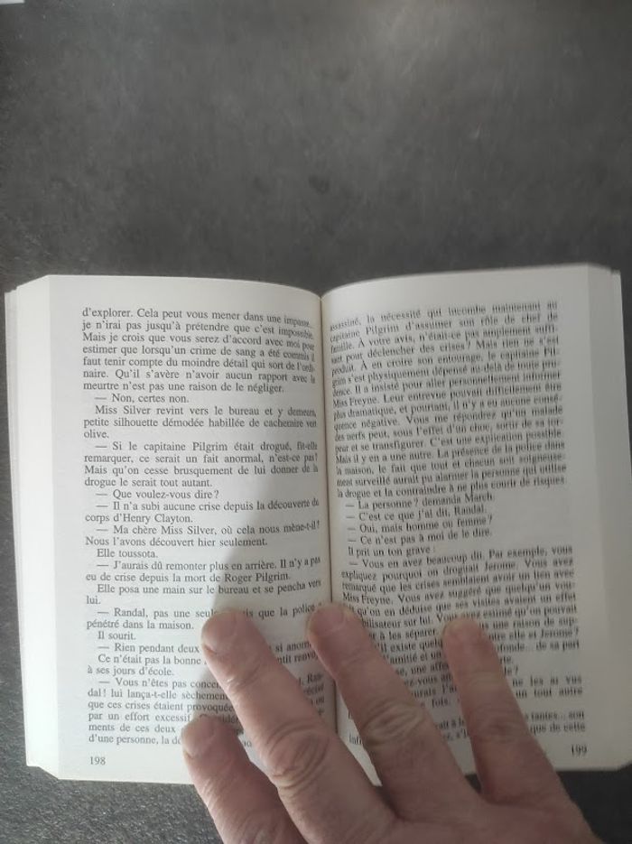 Dernière demeure Patricia Wentworth 10/18 Grands Détectives 2004 - photo numéro 4