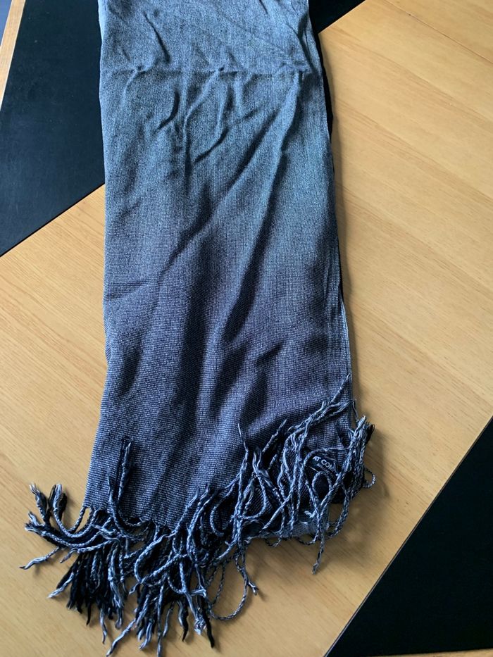 Écharpe grise et noir Homme - photo numéro 5