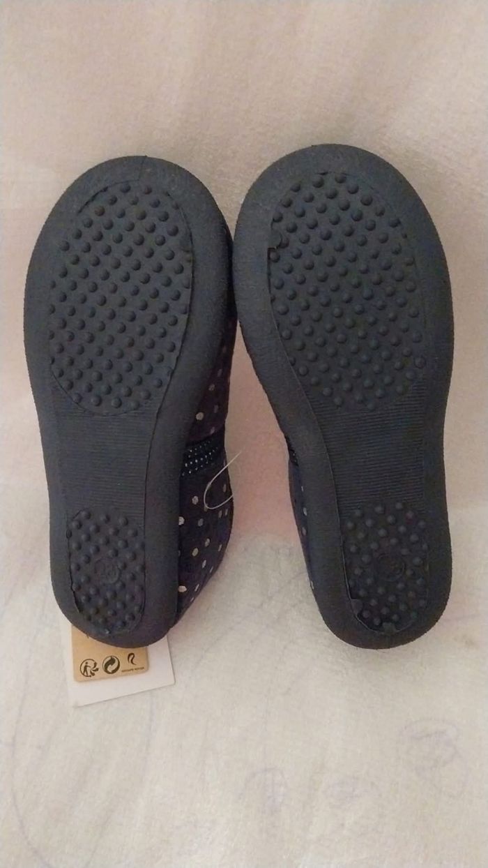 Chaussons fille P.28 - photo numéro 4