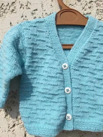 Cardigan tricot fait main 6 mois Neuf