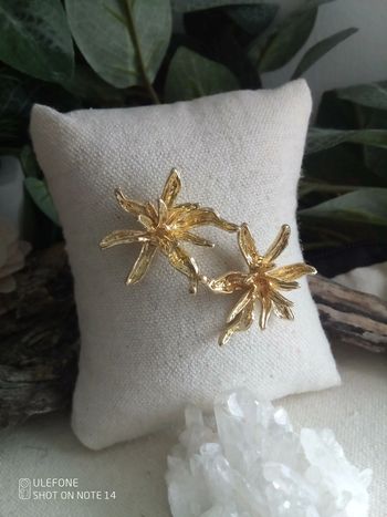 Boucles d'oreilles bohèmes fleurs acier doré