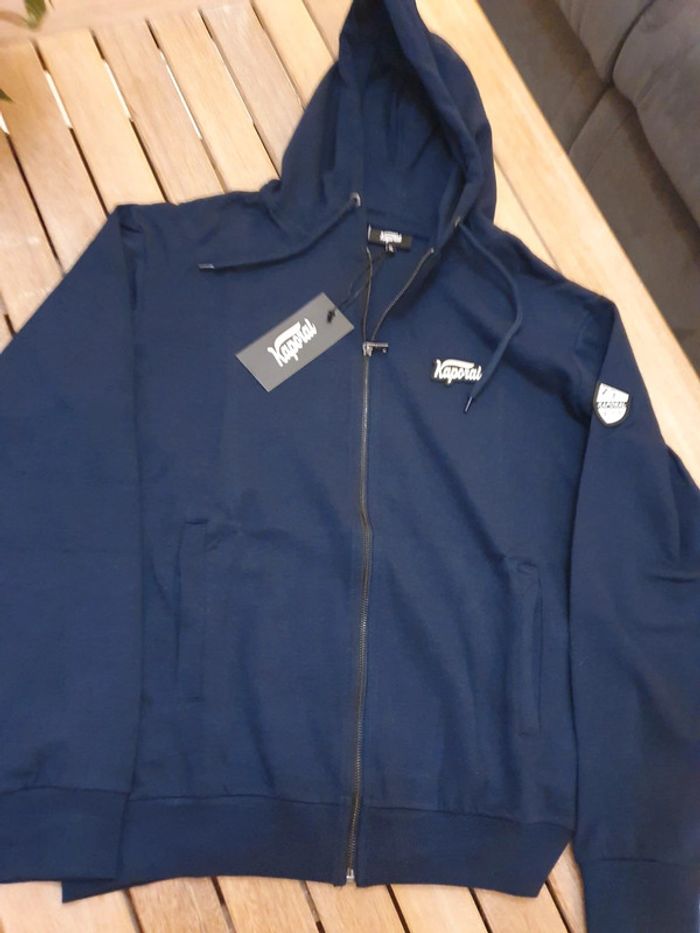 Magnifique gilet à Capuche type haut de jogging beu marine kaporal taille XL