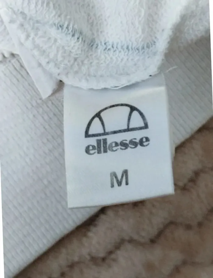 Pull Ellesse Taille M Super état - photo numéro 4