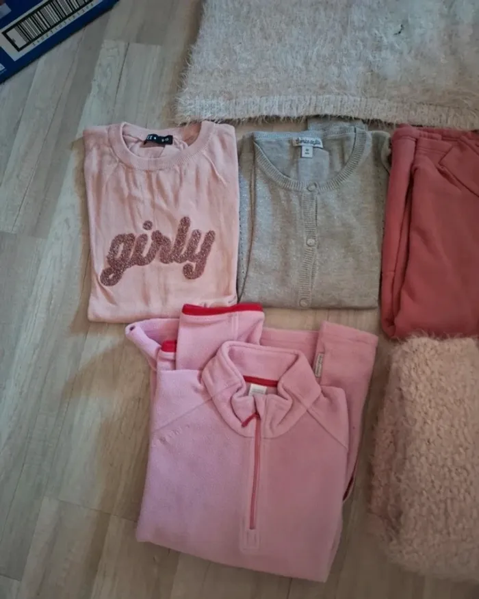 Lot pull, veste, gilet, polaire, poncho - photo numéro 3