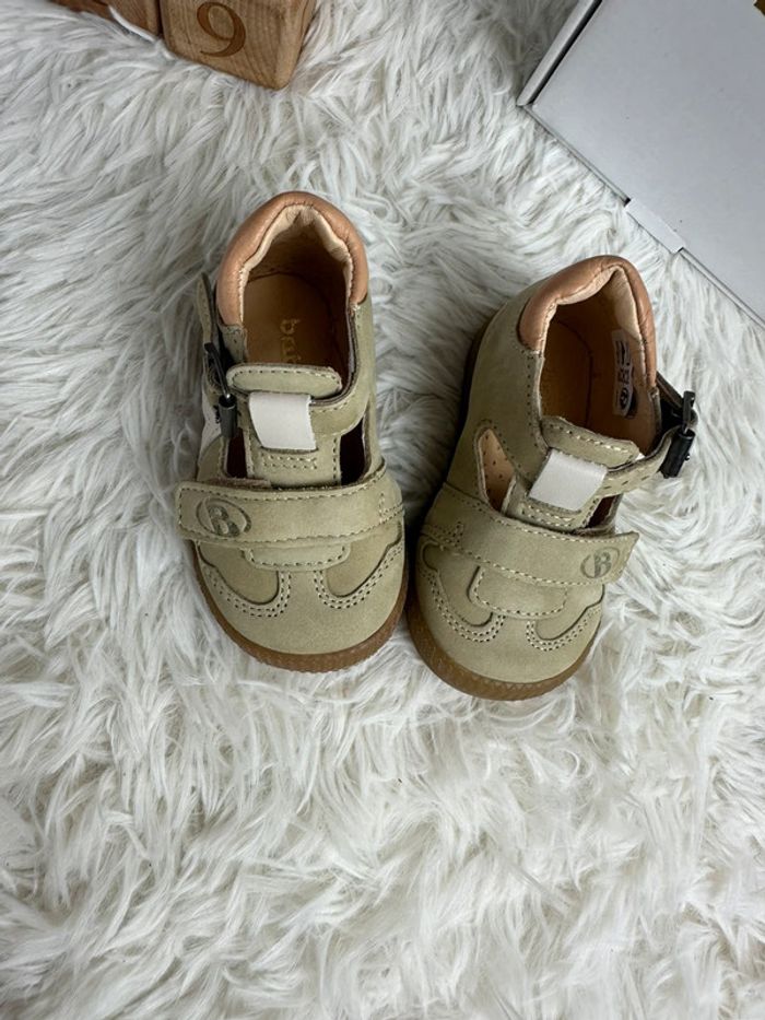 Paire de sandales Babybotte taille 19 - photo numéro 3