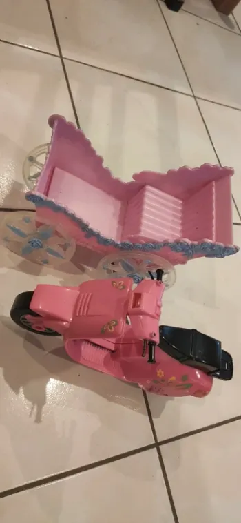 Scooter et carrosse barbie