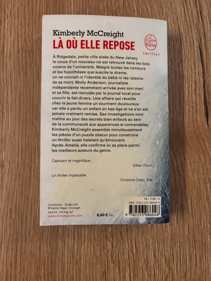 Livre Là où elle repose - photo numéro 2