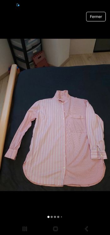 Chemise - chemisier - tunique fendu sur le coté.