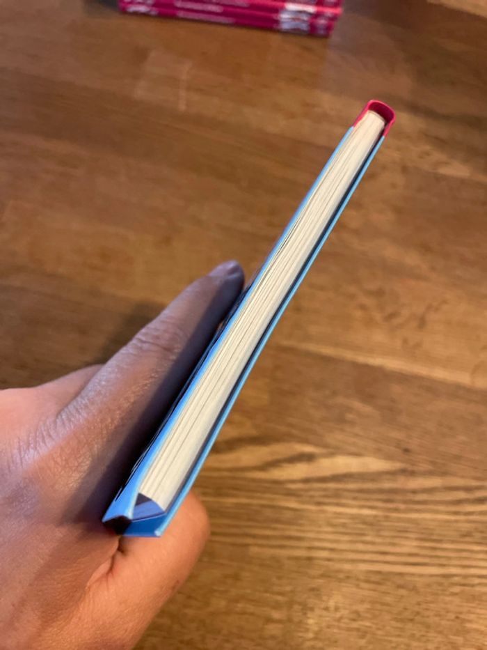 Livre La bibliothèque Rose Miraculous Sans dessus dessous ! Numéro 48 - photo numéro 5