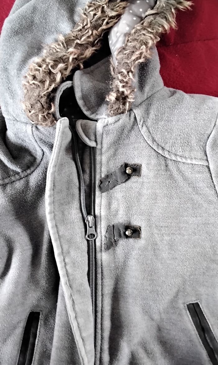 Manteau à capuche  gris  ,fermeture  ,poches  ,Kidkanai  ,3 ans  94cm - photo numéro 3