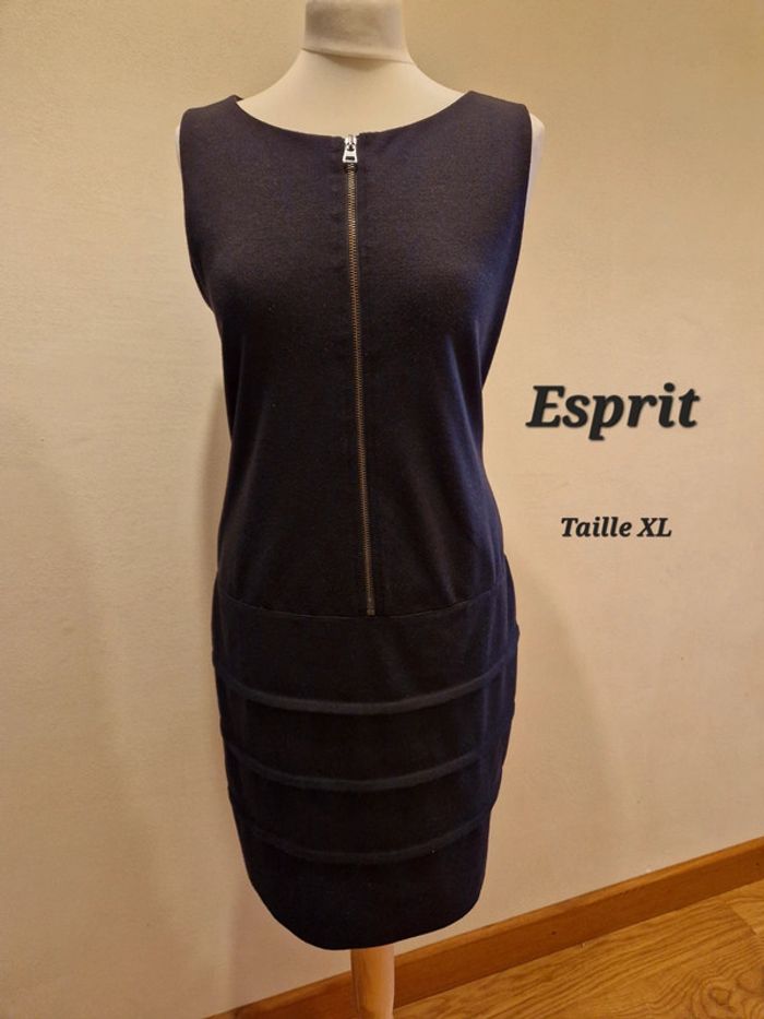 Robe Esprit noire taille XL