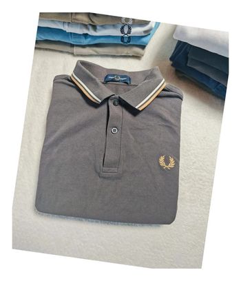 ⭐ Superbe polo Fred Perry logo Or Taille S