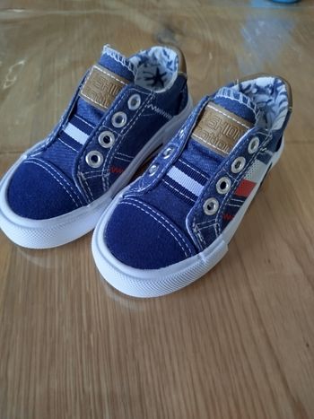 Chaussure été  taille 25