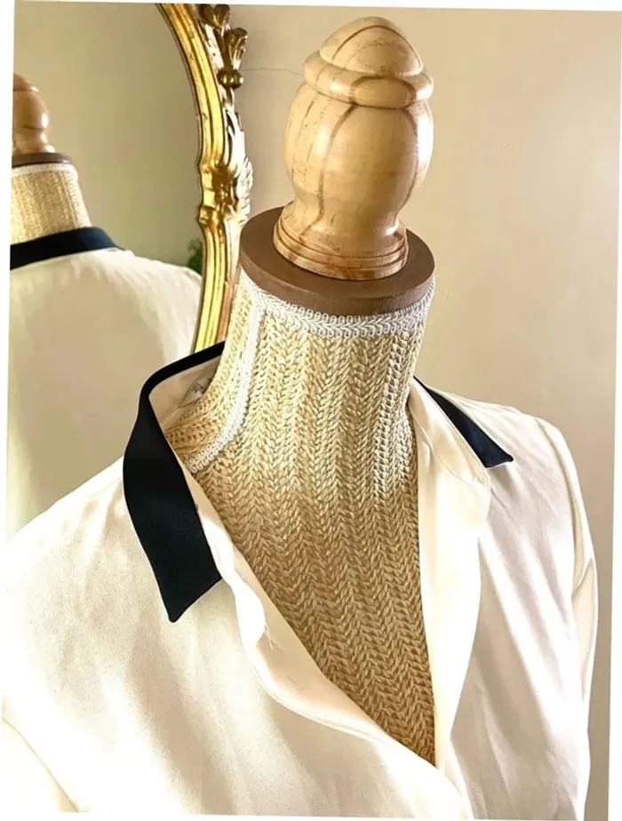 Sublime chemise blouse chic neuve Zara blanc écru et passementerie bordure noir - photo numéro 3