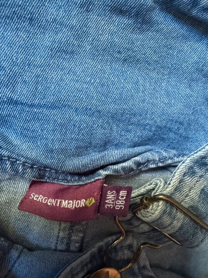 Robe en jeans style salopette 3 ans sergent major très bon état - photo numéro 3