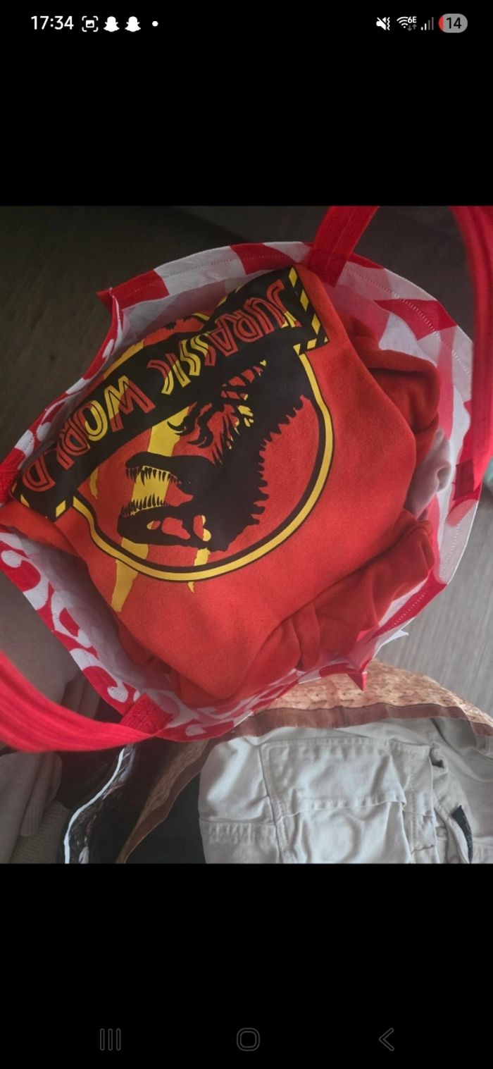 Gros lot vêtements garçon 8/10ans - photo numéro 4