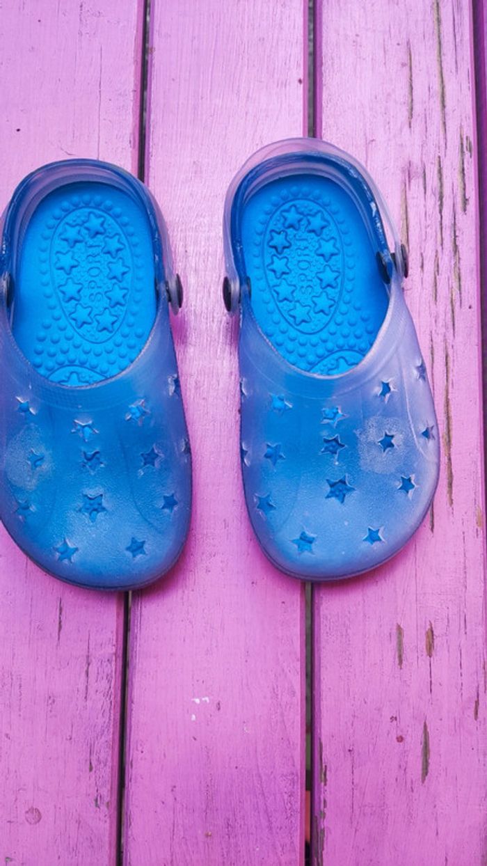 Sabots de plage type crocs T. 28 - photo numéro 3