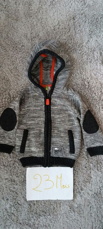 Gilet zippé 23 mois