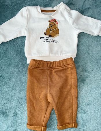 Ensemble taille 1 mois en très bonne états