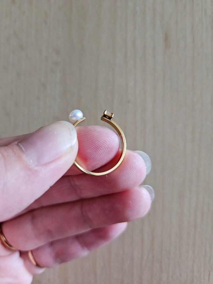 Bague avec perles blanche en acier doré inoxydable neuve - photo numéro 4