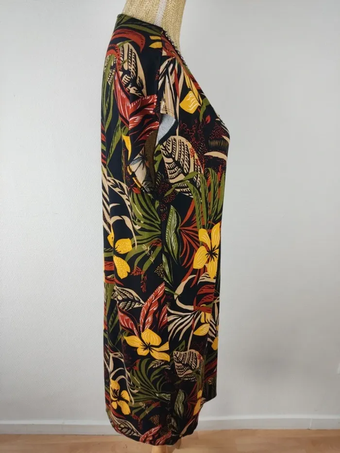 Robe droite mi-longue manches courtes noire fleur tropicale multicolore taille 46 Balsamik neuve - photo numéro 3
