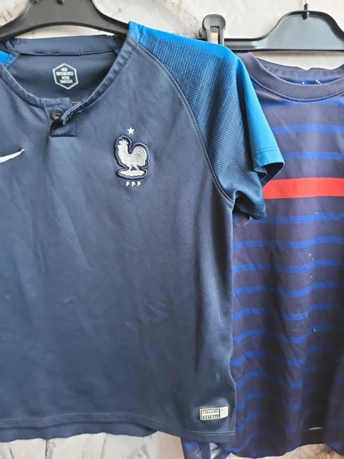 Lot t shirt foot. - photo numéro 3