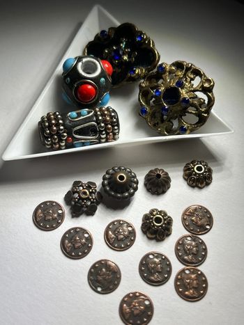 A448, Ensemble ethnique à revisiter