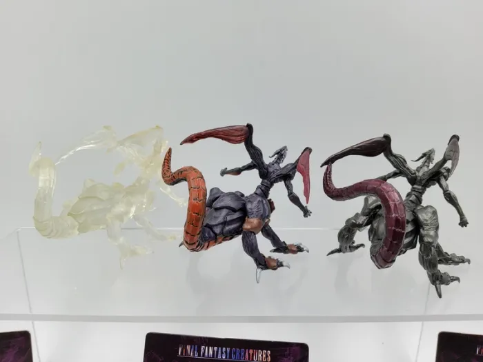 3 Figures Final Fantasy Creatures Vol.1 – Ultima Weapon Full Color & Metallic & Clear - photo numéro 4