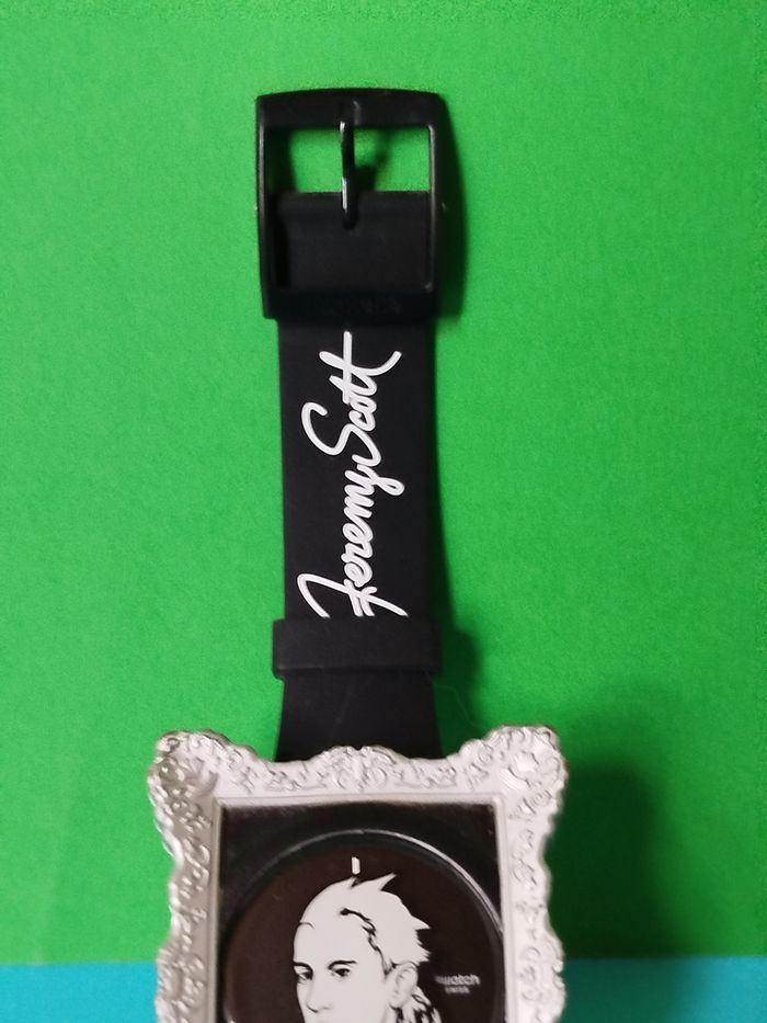 Montre Swatch portrait by Jeremy Scott - photo numéro 2