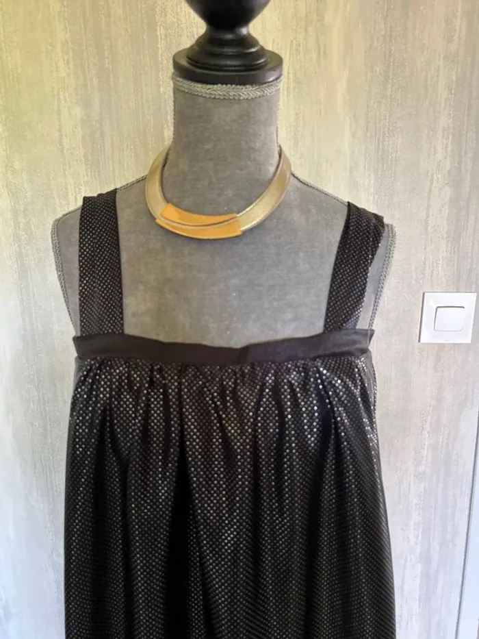Robe noir brillante - photo numéro 2