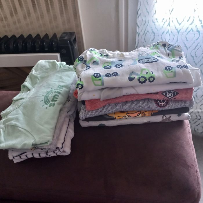 Lot vêtements bébé