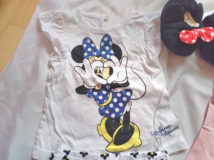 Lot Disney 3 mois - photo numéro 2