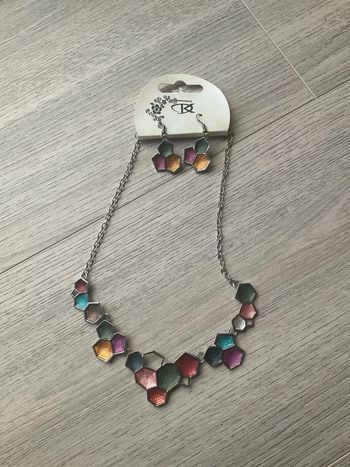 Parure collier et boucles d’oreilles multicolore neuf (n°17)