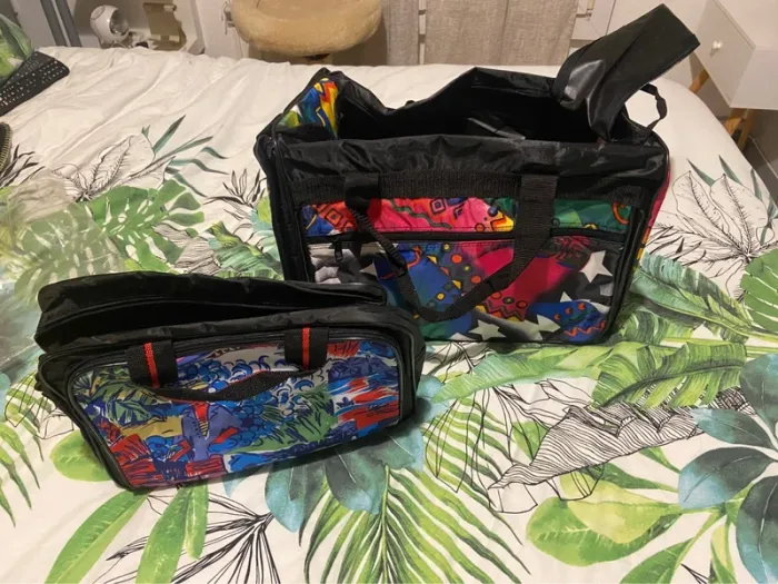 Sacs de voyage et trousse de toilette - photo numéro 2