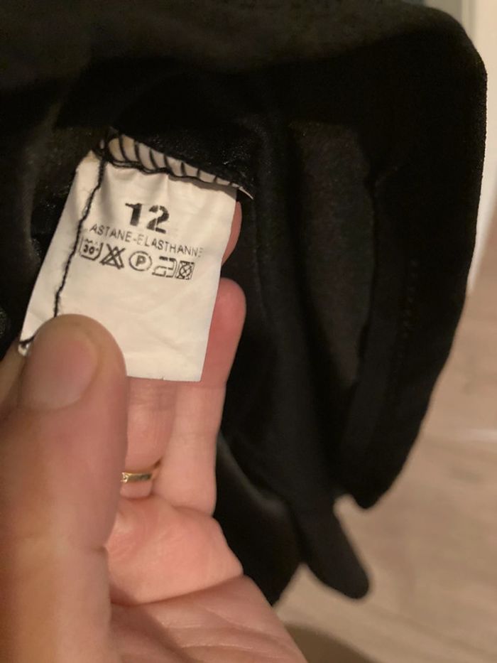 Robe noire décolleté en dentelle - photo numéro 6