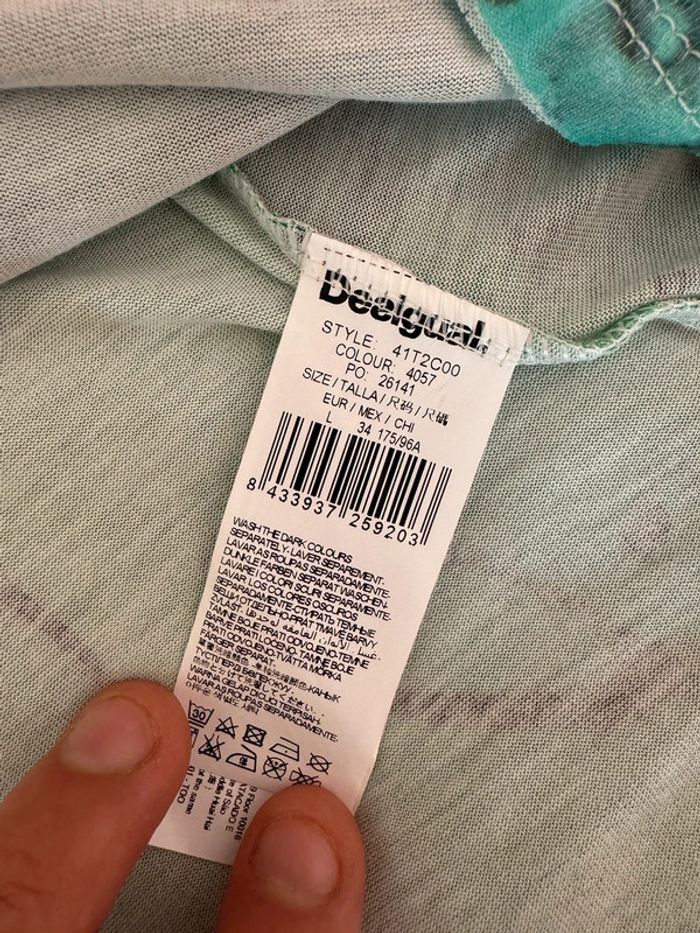 T-shirt desigual vert cirque du soleil en très bon état Taille L - photo numéro 6