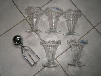 Lot de 5 coupes à glaces avec sa cuillère à boules