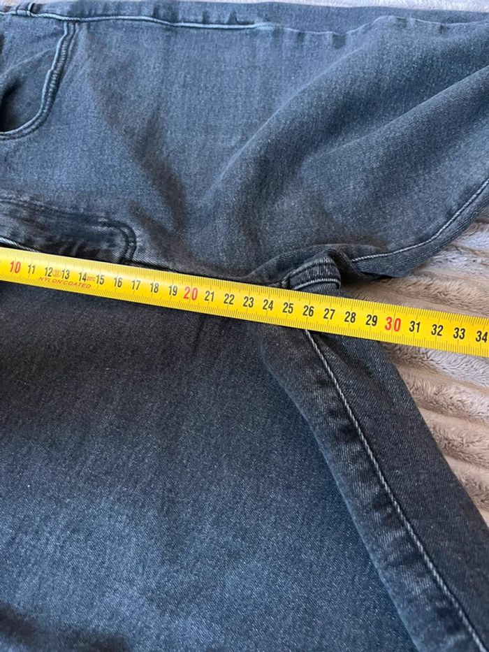 Jean noir Monoprix taille 38 – coupe droite, effet délavé - photo numéro 8