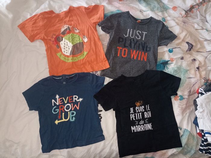 Lot 4 tee shirt 24 mois