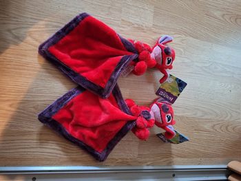Doudou stich rouge