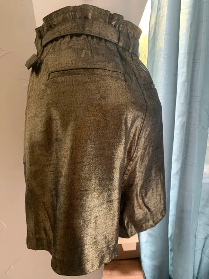 Short more doré taille 38 - photo numéro 9