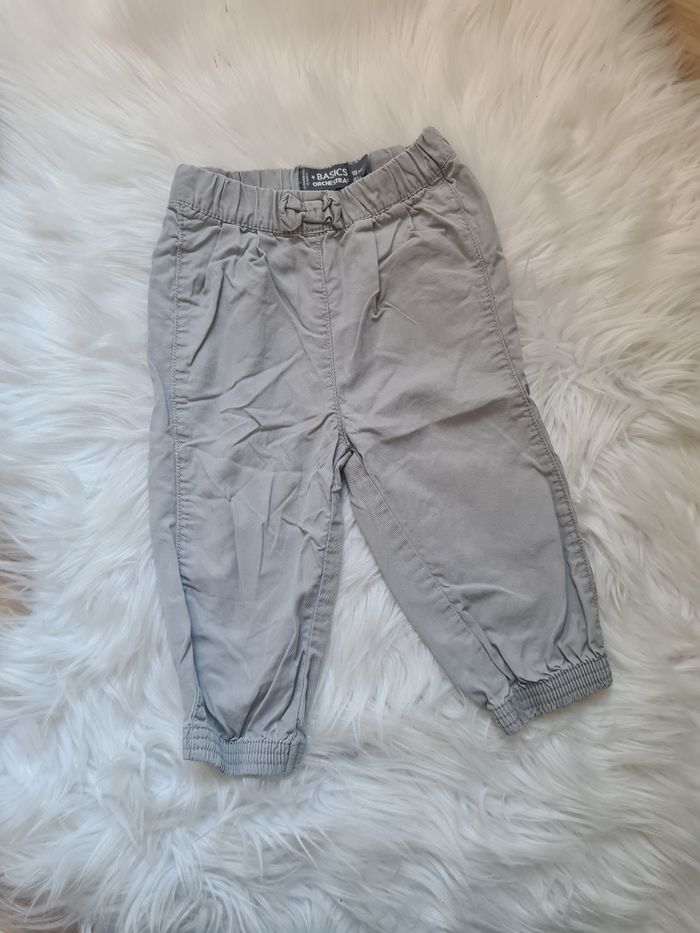 Pantalon gris 18m