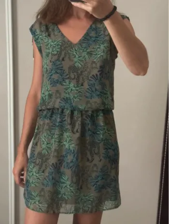 Robe IKKS Neuve